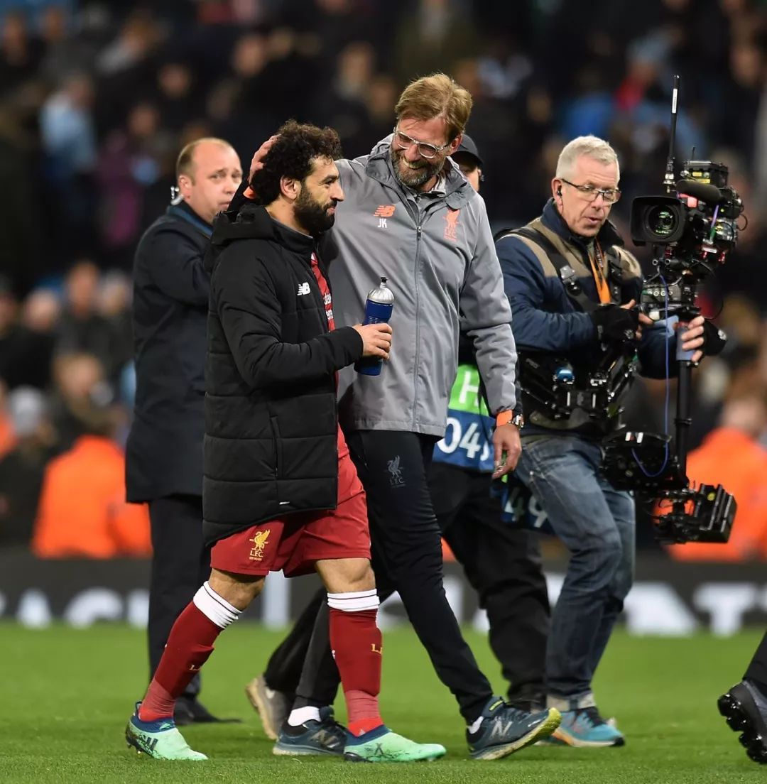 很多球迷至 很多球迷至