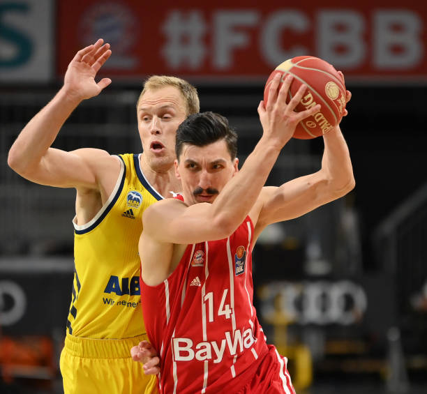 偷偷约会的 偷偷约会的